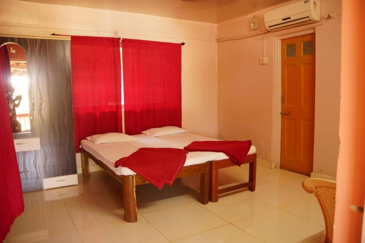 Yash Garden Residency Hotel Ganpatipule Exterior foto